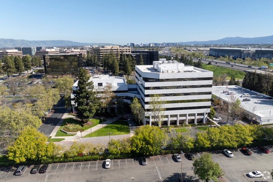 More Photos Of 2001 Gateway Pl, San Jose Office For Lease