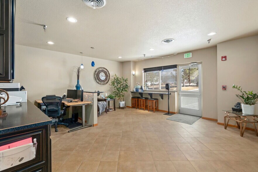 More Photos Of 5740 Boeing Dr, Loveland Warehouse For Sale
