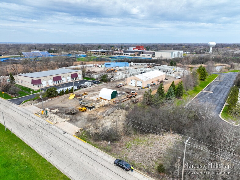 More Photos Of 500 Rose Rd, Lake Zurich Warehouse For Sale