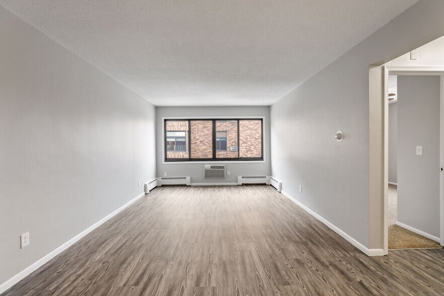 More Photos Of 912 22nd Ave S, Minneapolis Apartments For Sale