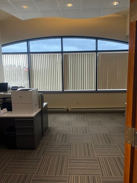 More Photos Of 4500 Brooktree Rd, Wexford Medical For Lease