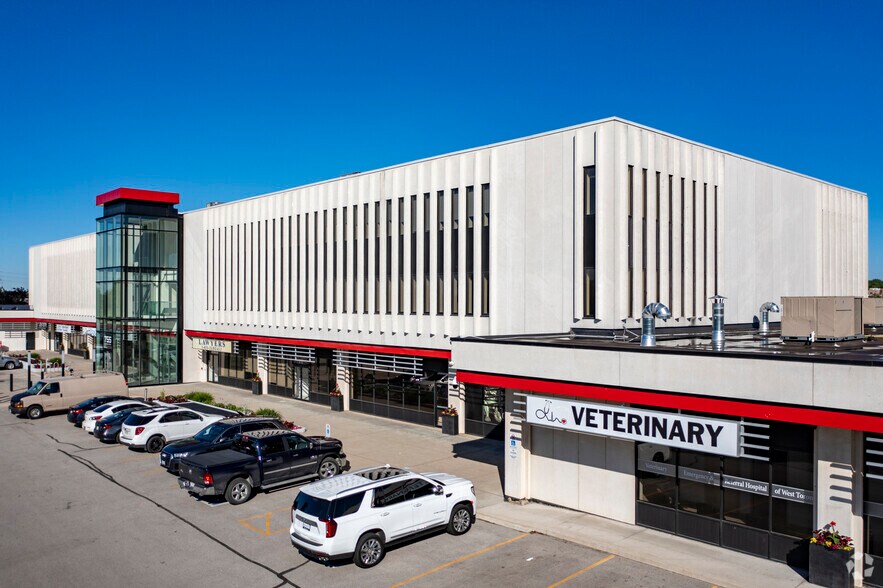 Primary Photo Of 755 Queensway E, Mississauga Medical For Lease