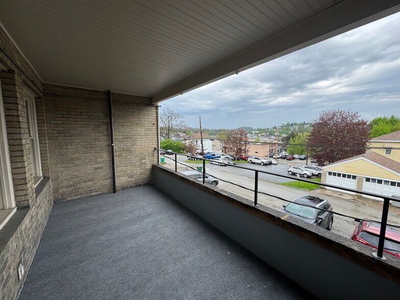 More Photos Of 229 S Maple Ave, Greensburg Office For Lease