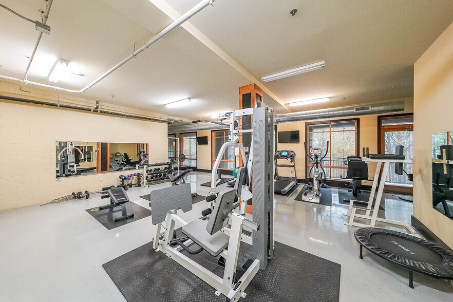 More Photos Of 319 Atlanta St, Marietta Office For Sale