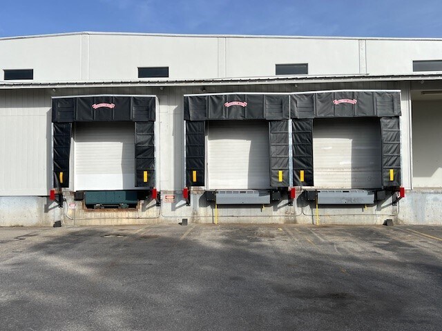 More Photos Of 520 W Dalton Ave, Coeur d'Alene Distribution For Lease