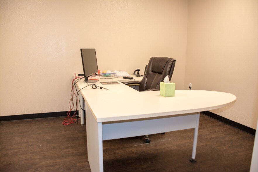 More Photos Of 2057 Commerce Dr, Midland Flex For Lease