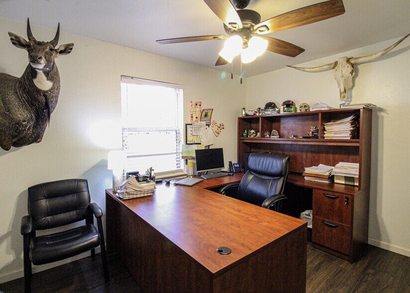 More Photos Of 7007 Farm to Market 846, Knott Office For Sale