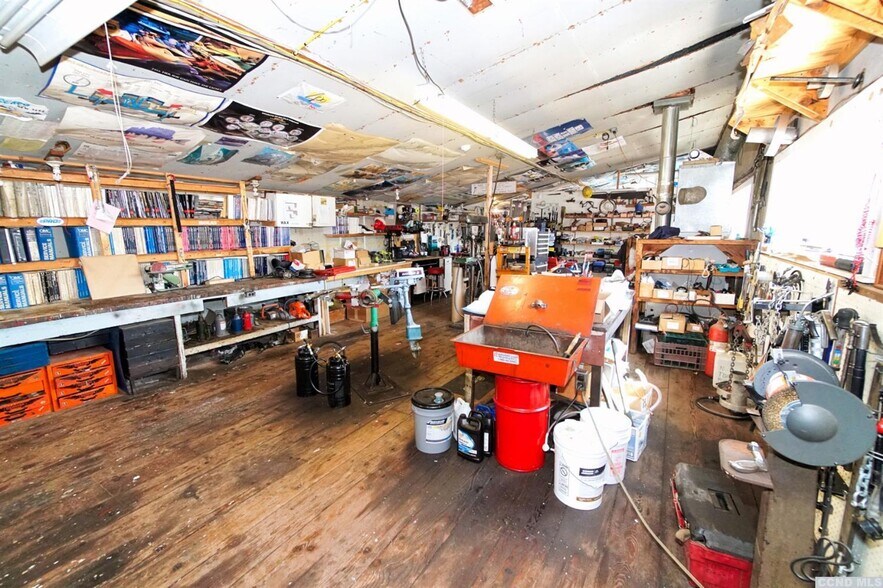 More Photos Of 103 Main St, Catskill Marina For Sale