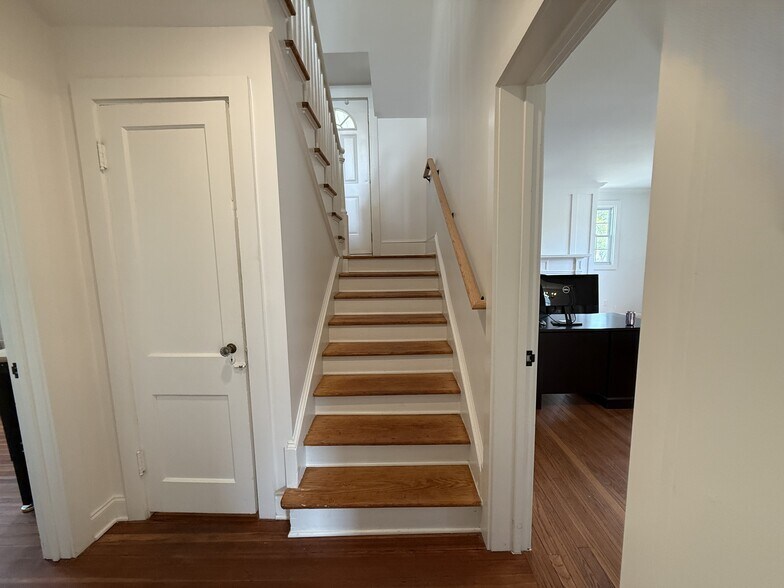 More Photos Of 9 East Ave, Greenville Office Residential For Sale