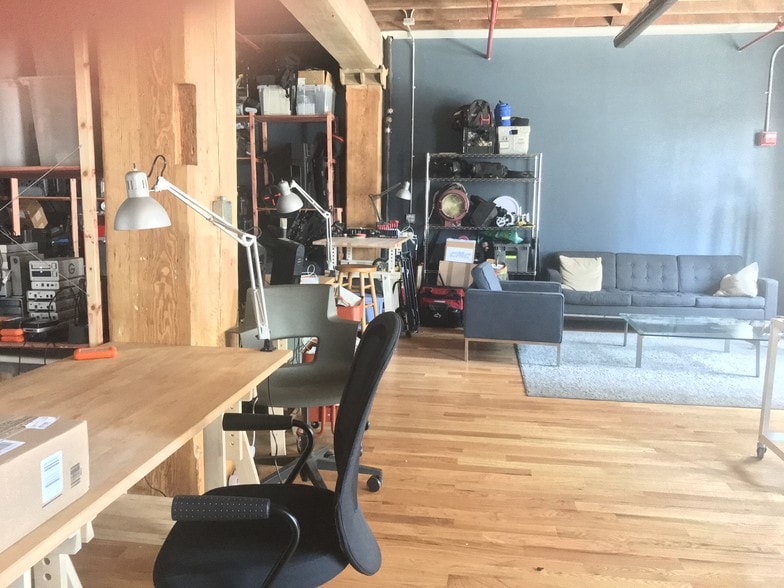 More Photos Of 37 Greenpoint Ave, Brooklyn Office Residential For Lease