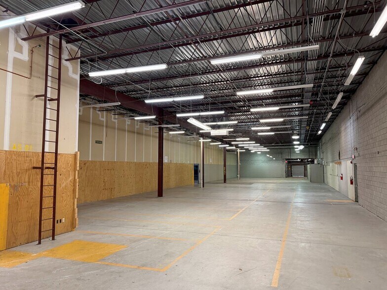 More Photos Of 4485 Monroe St, Toledo Freestanding For Lease