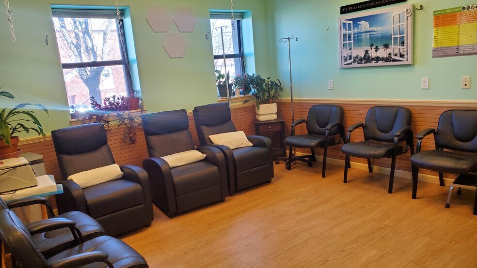 More Photos Of 16040 78th Rd, Flushing Medical For Lease