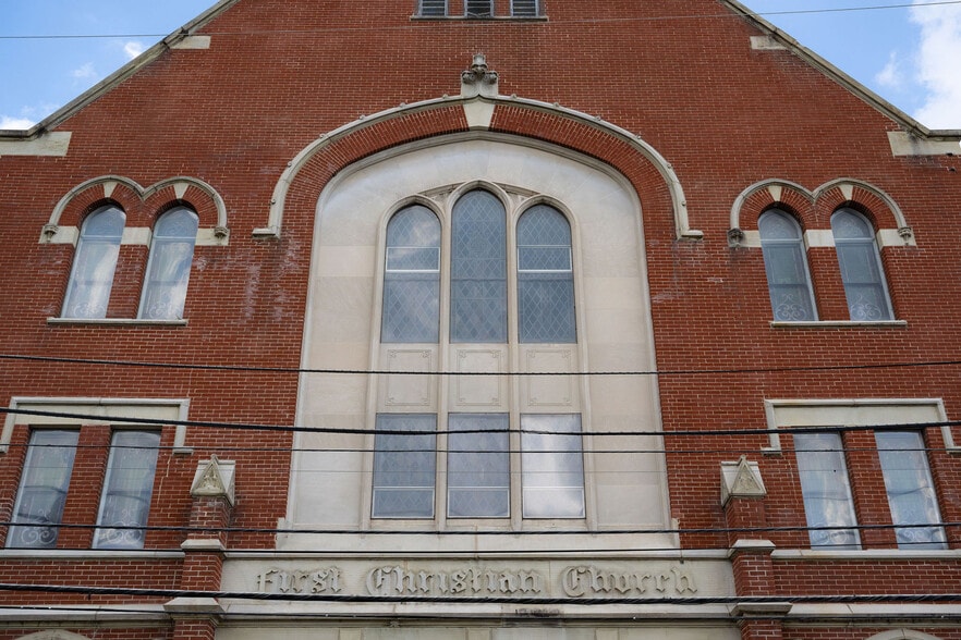 More Photos Of 12 W 5th St, Covington Religious Facility For Sale