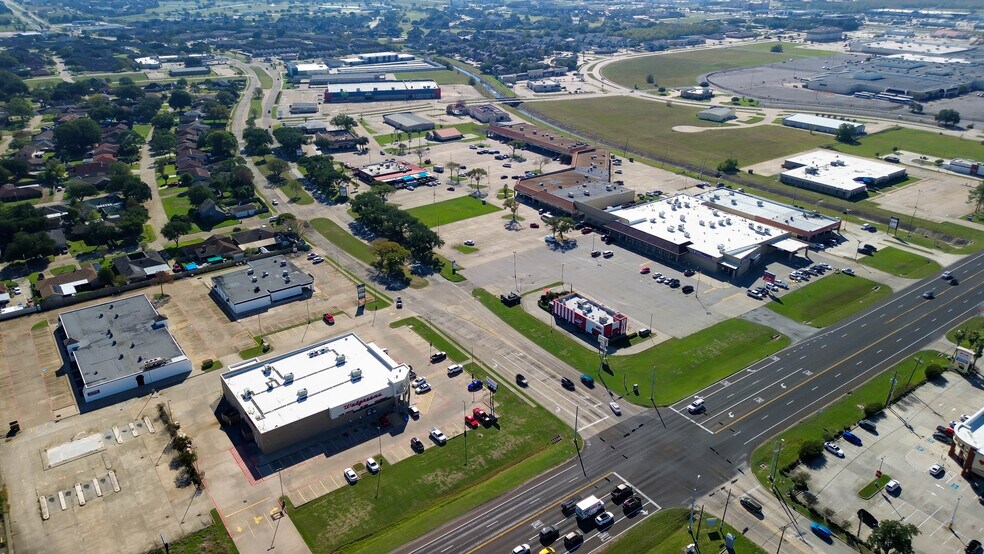 More Photos Of 8700 9th Ave, Port Arthur Office Residential For Lease
