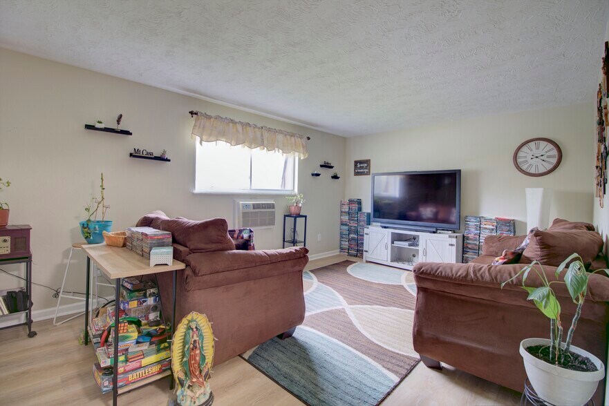 More Photos Of 1505-1525 Herbert Dr, Lorain Apartments For Sale