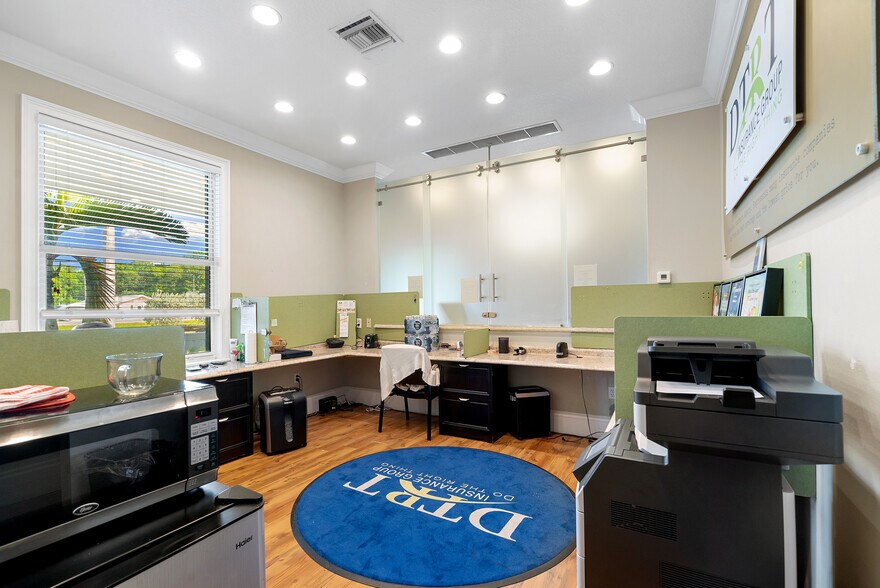 More Photos Of 102920 Overseas Hwy, Key Largo Office Residential For Sale