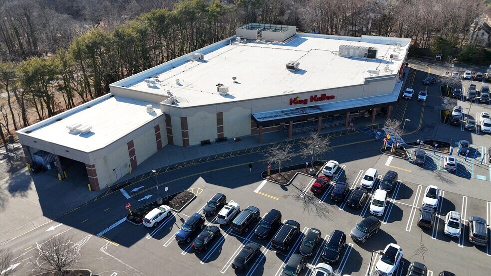 More Photos Of 1410-1420 Northern Blvd, Manhasset Freestanding For Lease