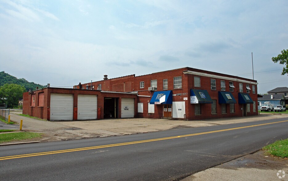Primary Photo Of 519 Bridge St, Huntington Warehouse For Lease