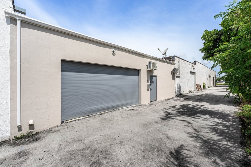More Photos Of 1800-1812 SW 7th Ave, Pompano Beach Warehouse For Sale