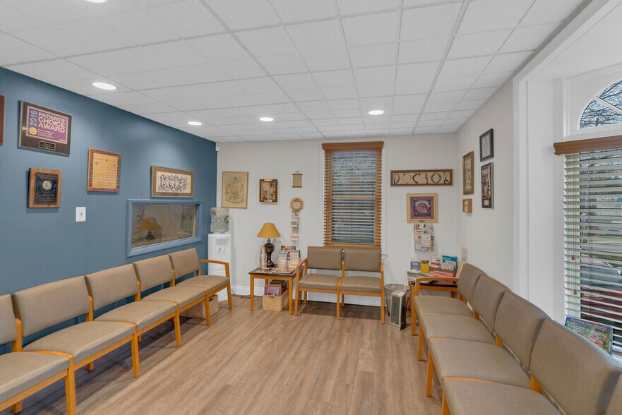 More Photos Of 95 Almshouse Rd, Richboro Medical For Sale