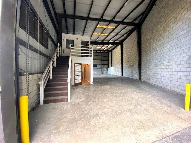 More Photos Of 96-1333 Waihona St, Pearl City Warehouse For Lease