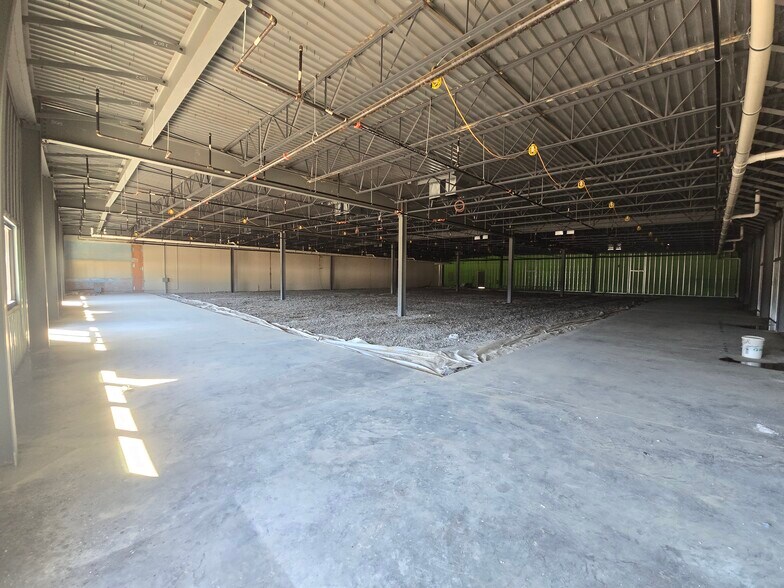 More Photos Of 711 N DuPont Blvd, Milford Storefront For Lease