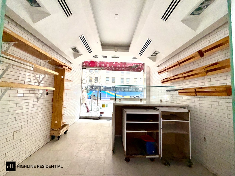 More Photos Of 835 Lexington Ave, New York Apartments For Lease