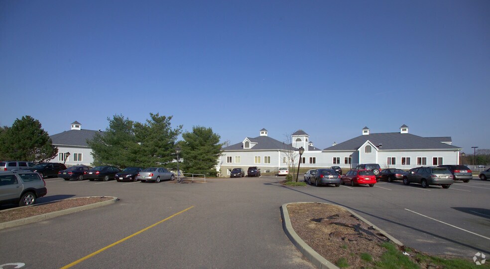 More Photos Of 2005-2007 Bay St, Taunton Medical For Lease