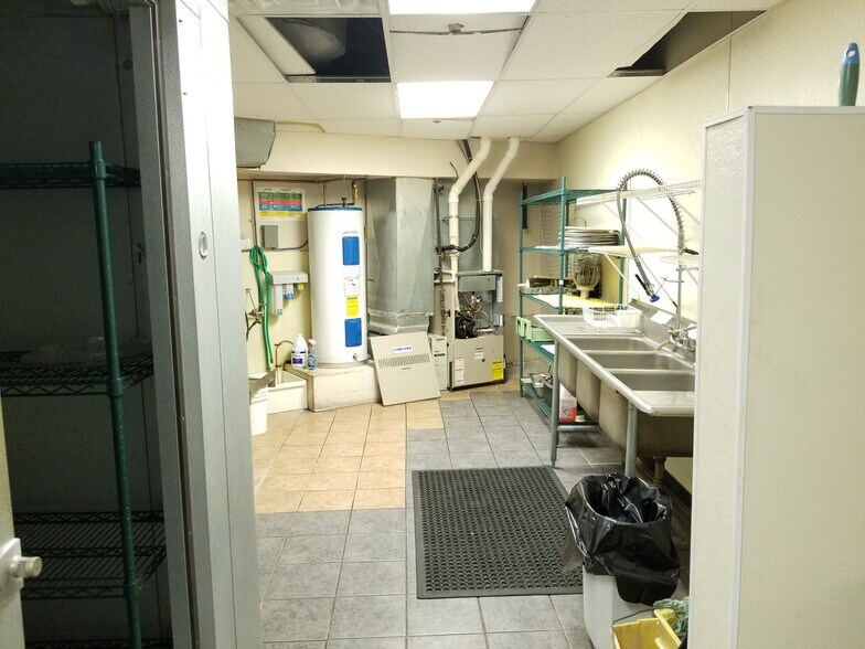 More Photos Of 574 Washington St, Easton Freestanding For Lease