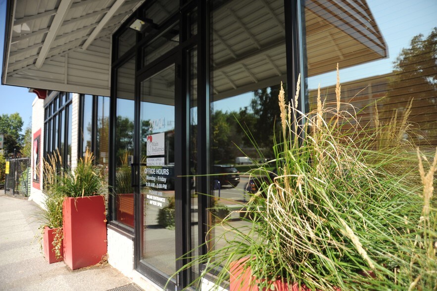 More Photos Of 2924 Main St, Buffalo Storefront Retail Office For Sale