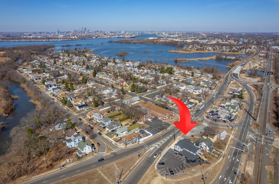 More Photos Of 212 Gateway Blvd, Westville Office Residential For Sale