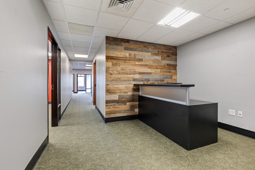 More Photos Of 420 W Main St, Boise Office For Sale