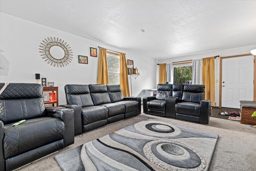 More Photos Of 4220 4th St NE, Columbia Heights Apartments For Sale