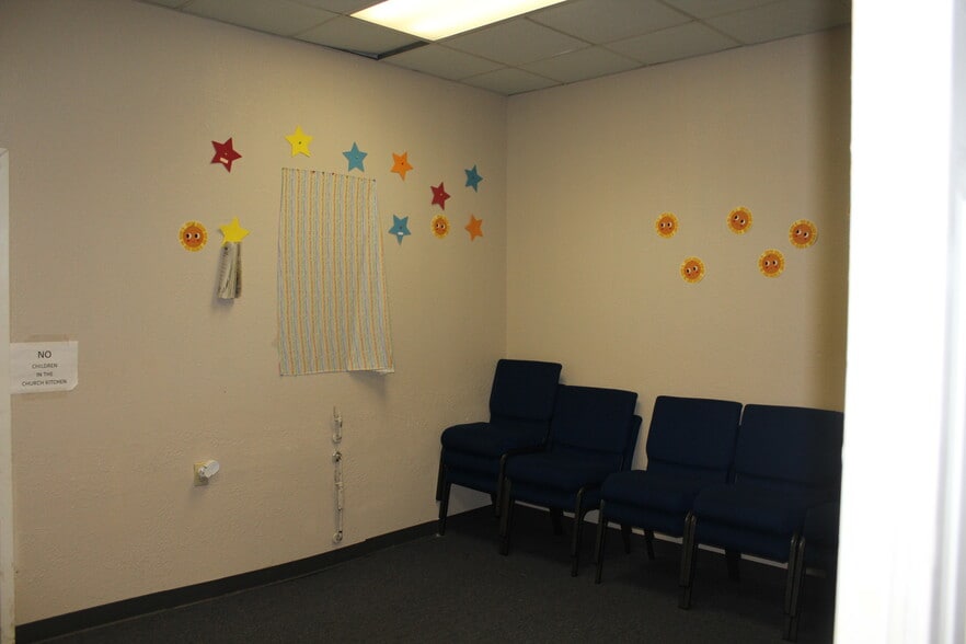 More Photos Of 2725 Wilson Rd, Humble General Retail For Lease