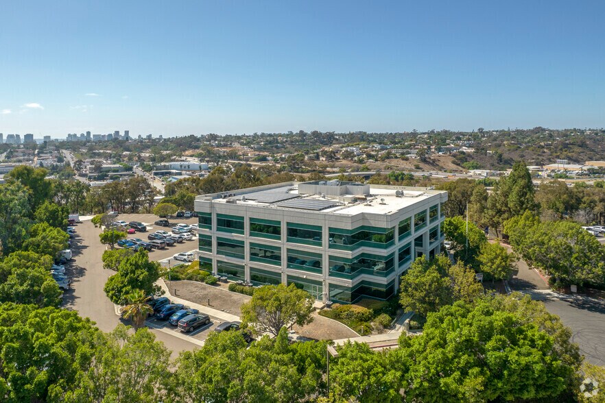 More Photos Of 995 Gateway Center Way, San Diego Medical For Lease