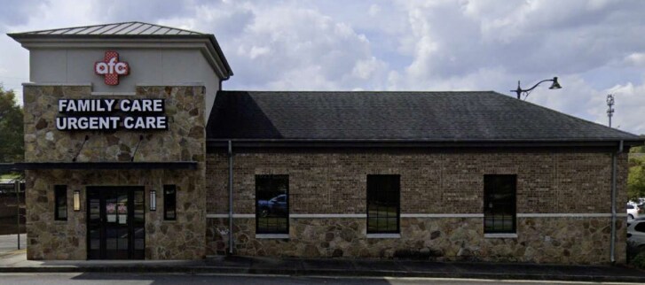 Primary Photo Of 1095 Woodstock Rd, Roswell Medical For Lease