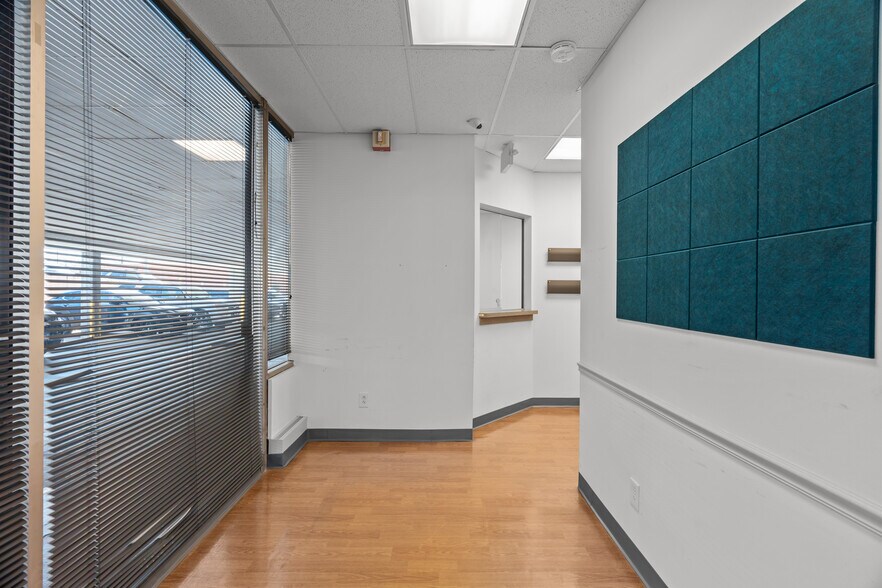 More Photos Of 6744 Clayton Rd, Richmond Heights Medical For Sale