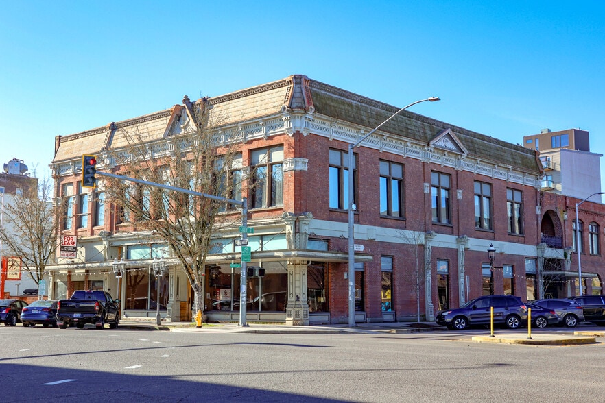 More Photos Of 179-195 Commercial St NE, Salem Storefront Retail Office For Lease