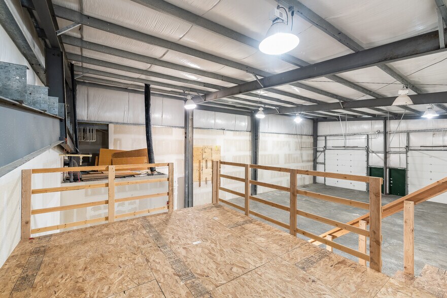 More Photos Of 15413 1st Avenue Ct S, Tacoma Warehouse For Lease