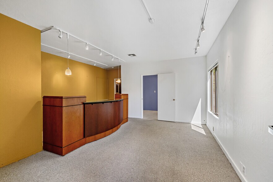 More Photos Of 39000 Highway 1, Gualala Medical For Sale