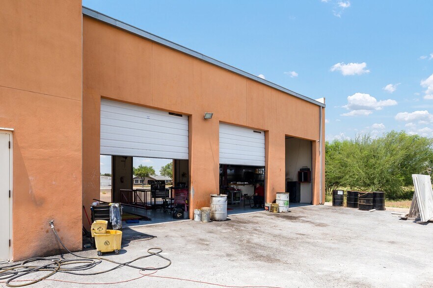 More Photos Of 5700 N Ware Rd, McAllen Auto Repair For Sale
