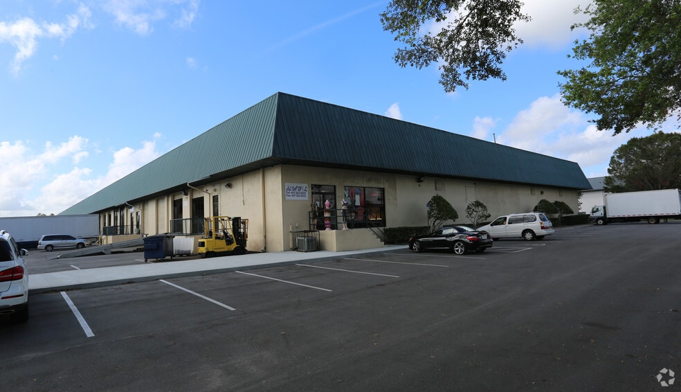 More Photos Of 4506 L B Mcleod Rd, Orlando Warehouse For Lease