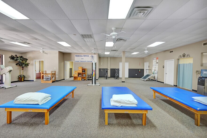 More Photos Of 2651 John Ben Shepperd Pky, Odessa Office For Sale