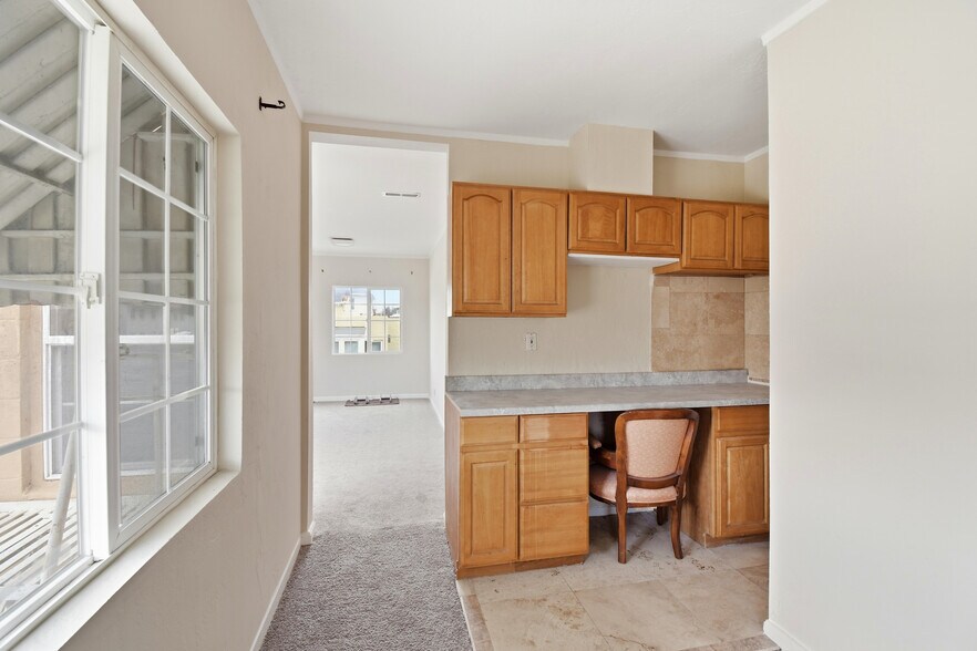 More Photos Of 2809-2815 Macdonald Ave, Richmond Office For Sale