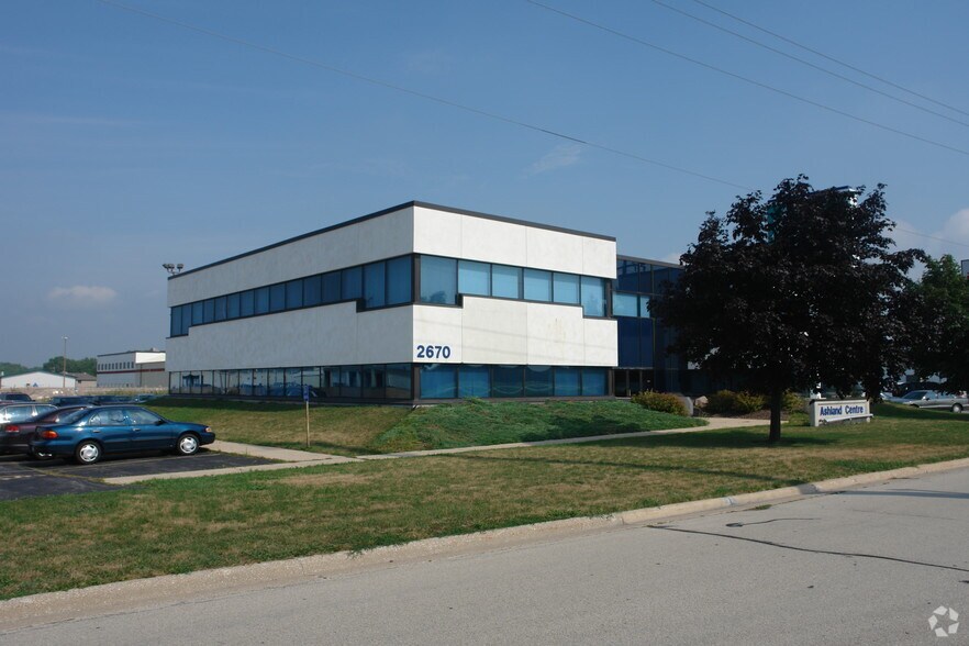 More Photos Of 2670 S Ashland Ave, Green Bay Office For Lease