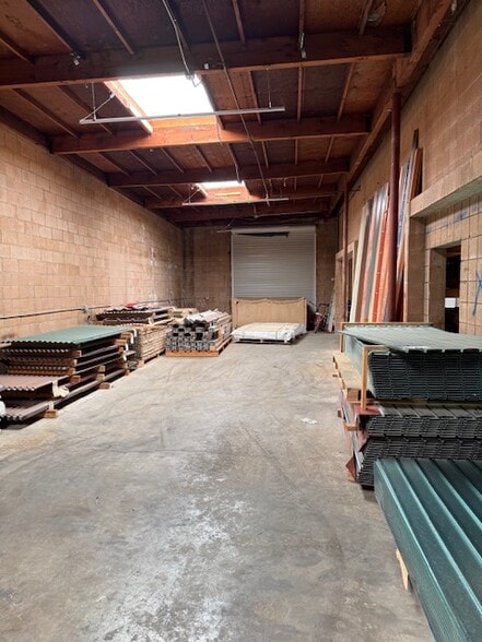 More Photos Of 15527 Vermont Ave, Paramount Warehouse For Lease