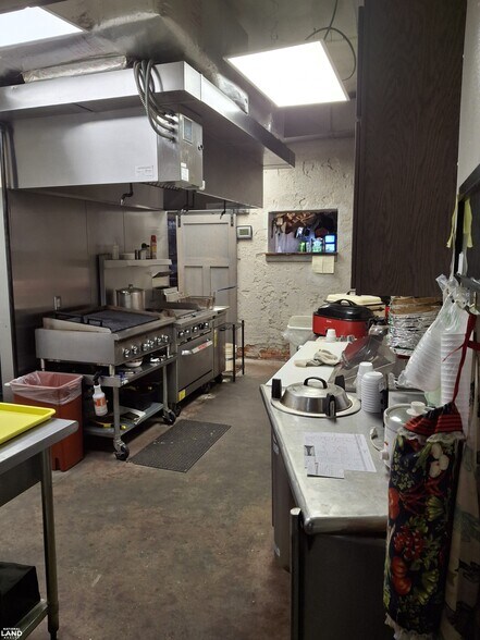 More Photos Of 417 G St, Central City General Retail For Sale