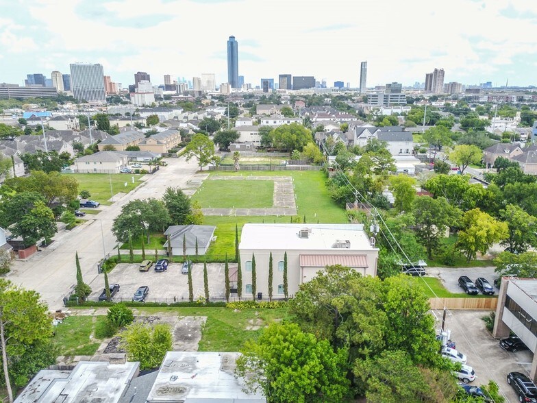 More Photos Of 5905 Winsome Ln, Houston Office For Sale