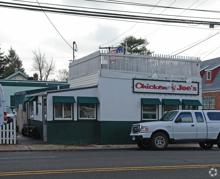 Primary Photo Of 231 E Putnam Ave, Cos Cob Fast Food For Sale
