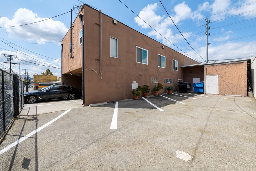 More Photos Of 5318-5320 Laurel Canyon Blvd, North Hollywood Loft Creative Space For Sale